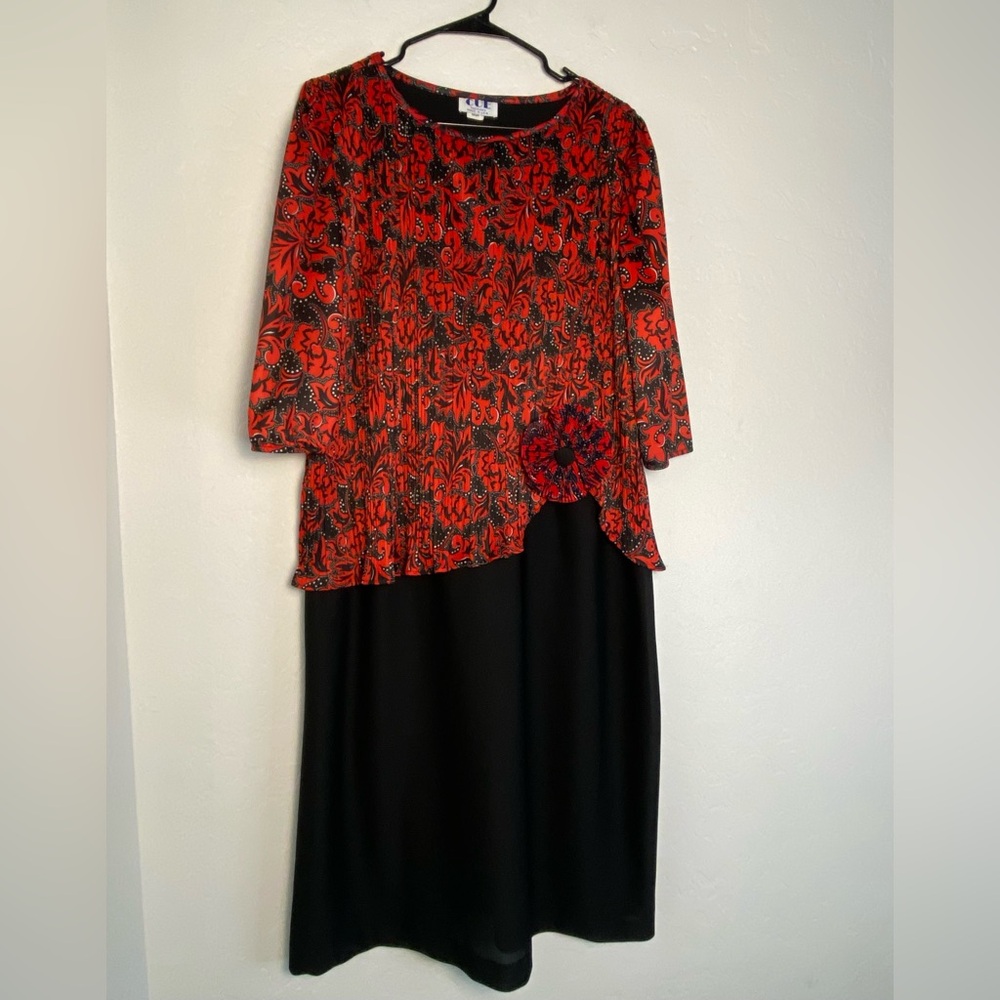 CUE Fashion Midi Pullover Dress Women's Sz 20W Red Black Floral Holiday Party